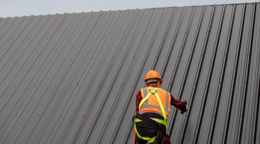 Professional gutter cleaning in Glendale, RI